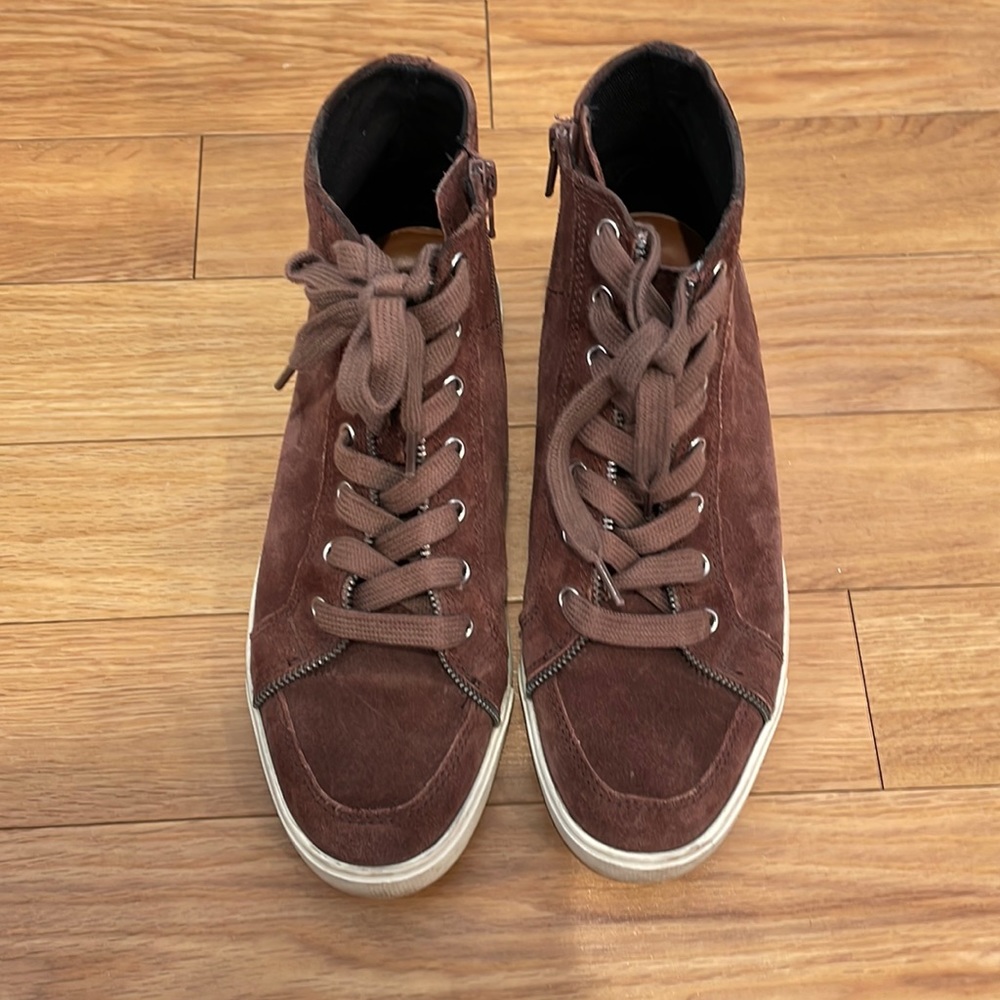 Frye Co Sindy Moto High Top (brown suede, size 8)